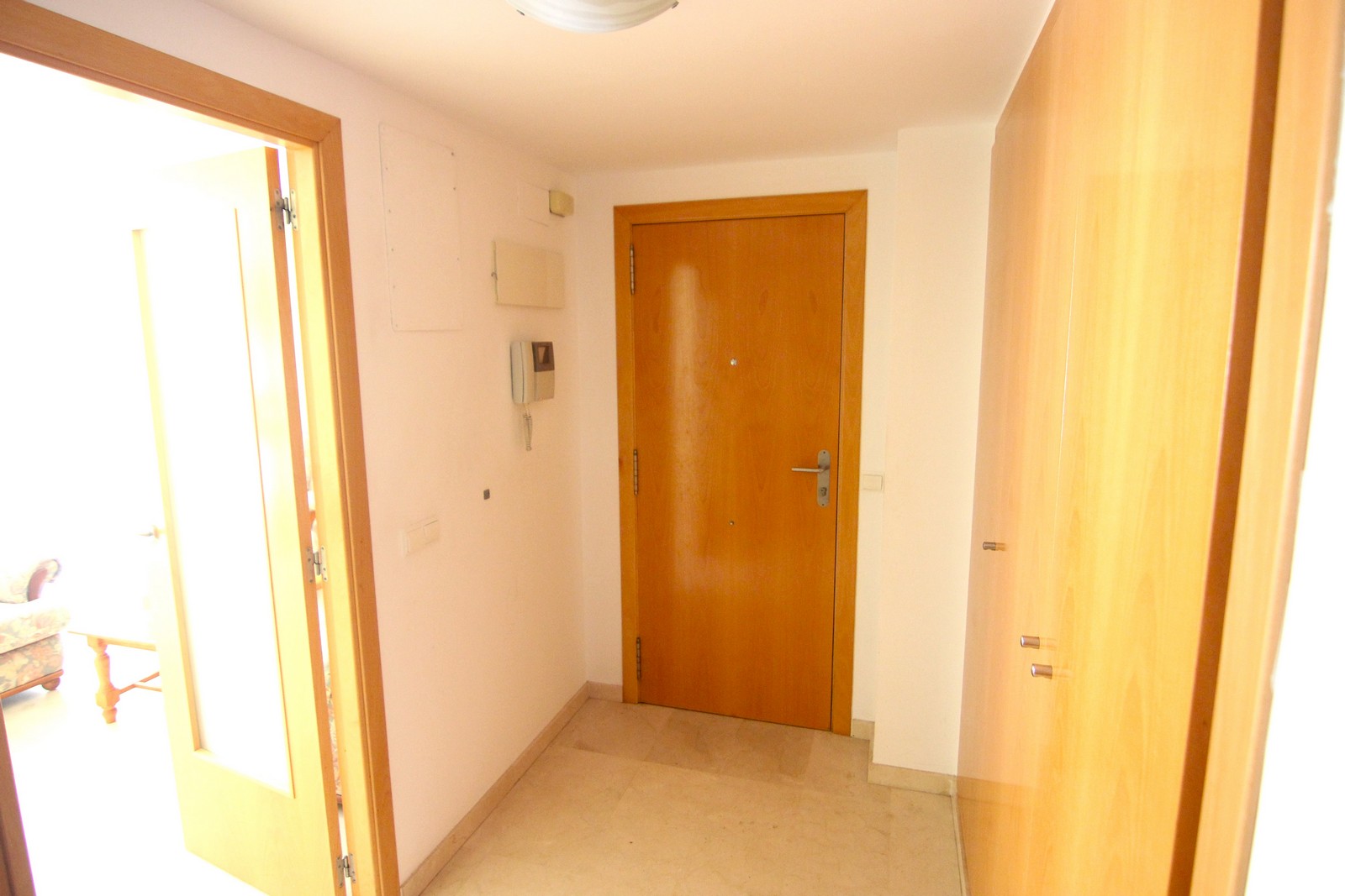 Wohnung zum Verkauf mit 4 Zimmern und großer Terrasse im Zentrum von Benitatxell.