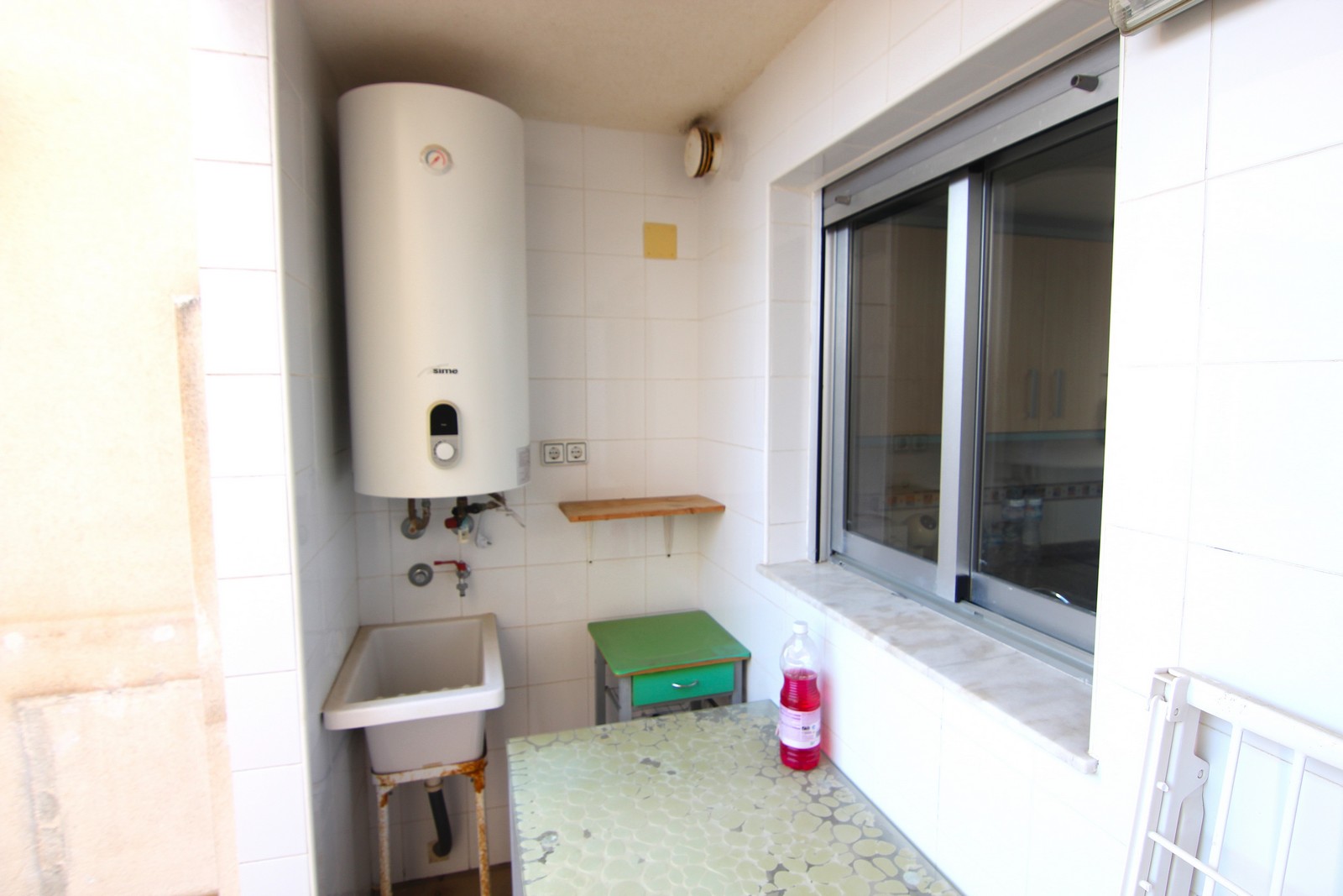 Wohnung zum Verkauf mit 4 Zimmern und großer Terrasse im Zentrum von Benitatxell.