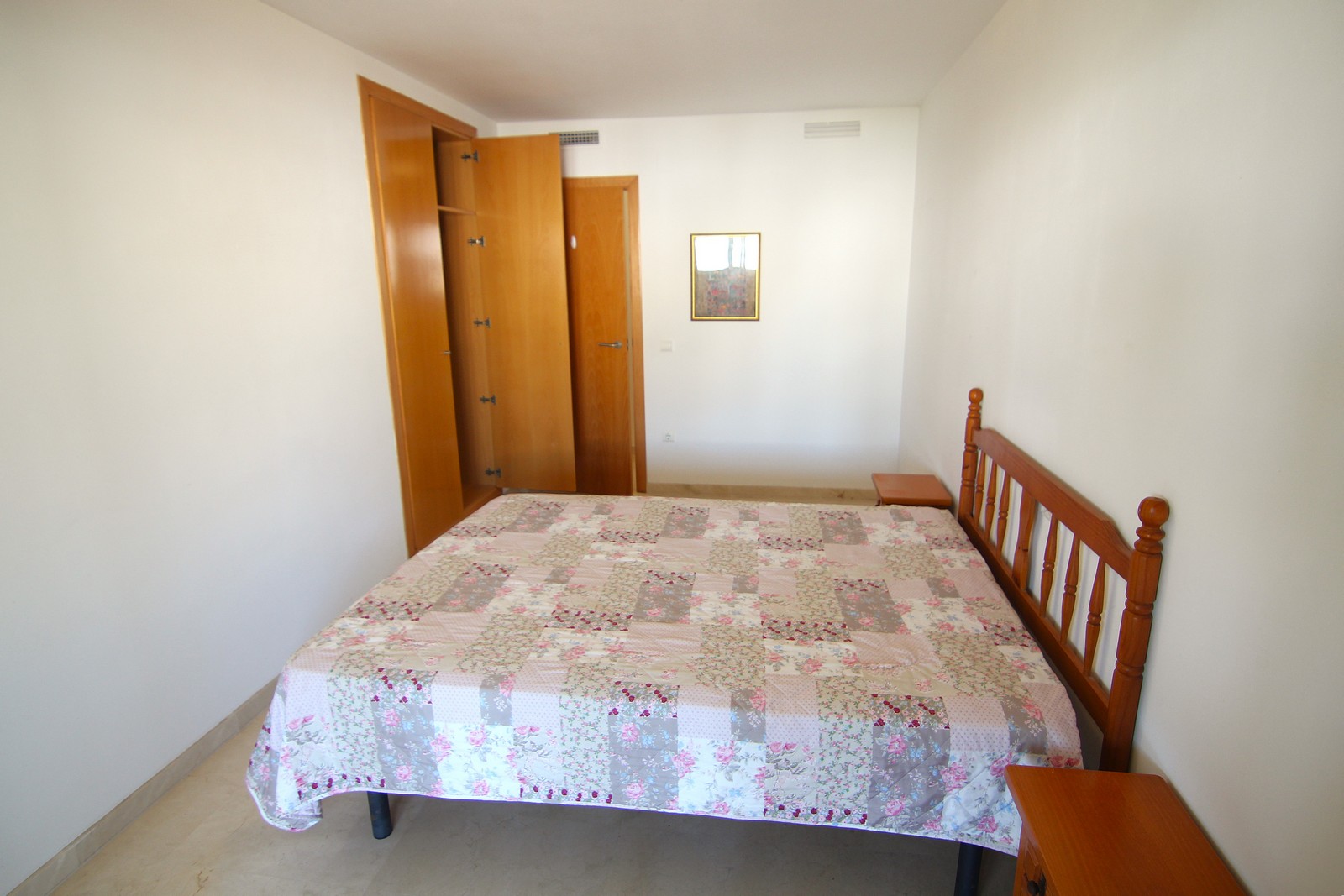 Wohnung zum Verkauf mit 4 Zimmern und großer Terrasse im Zentrum von Benitatxell.