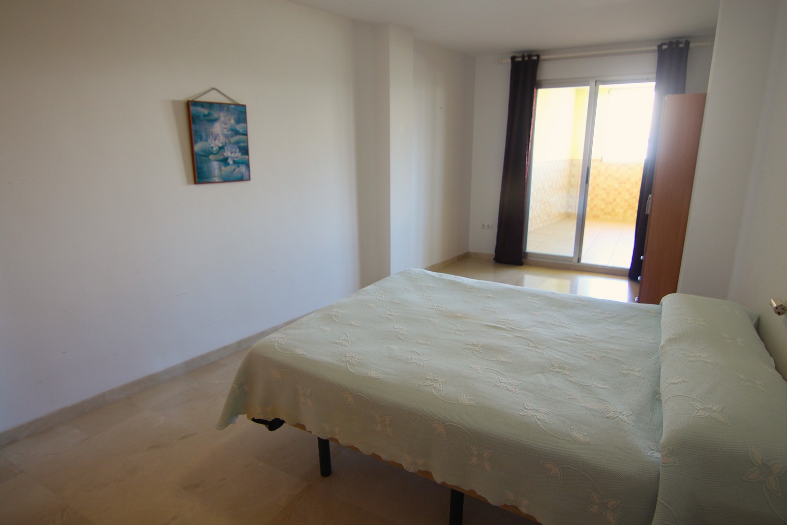 Wohnung zum Verkauf mit 4 Zimmern und großer Terrasse im Zentrum von Benitatxell.