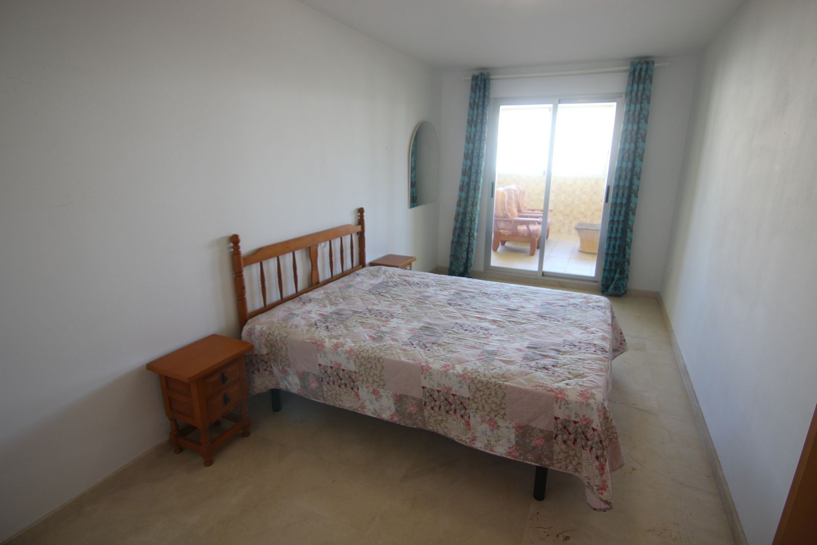 Wohnung zum Verkauf mit 4 Zimmern und großer Terrasse im Zentrum von Benitatxell.