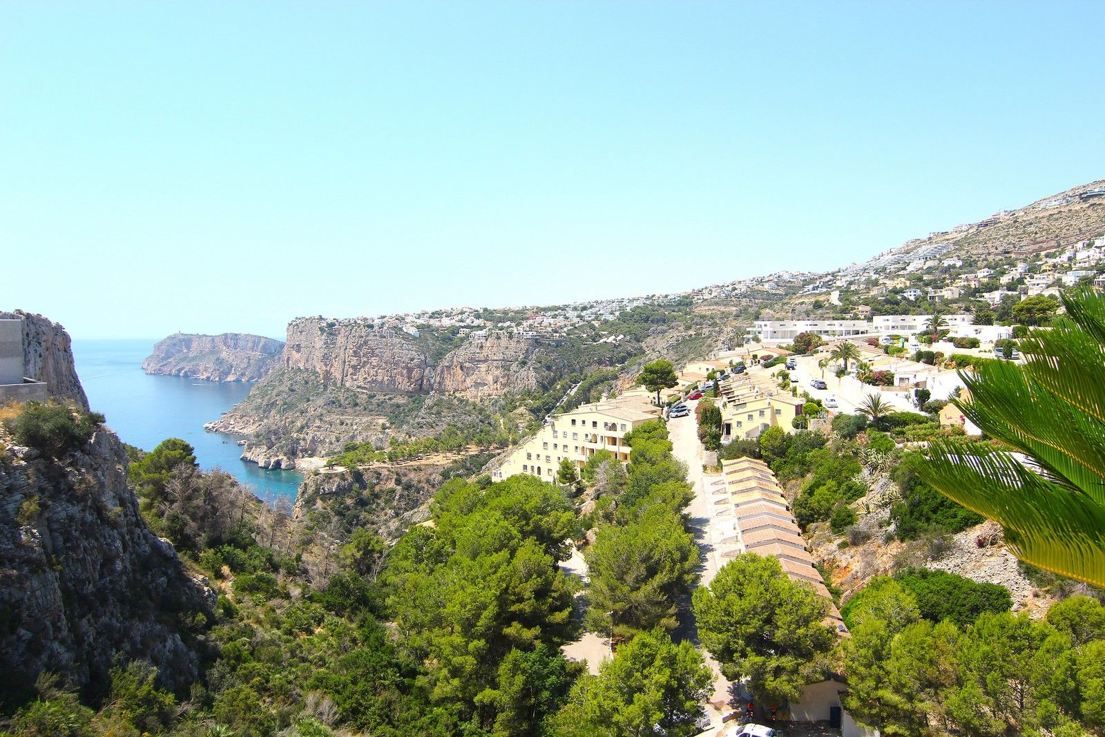 Villa mit Pool und spektakulärem Meerblick in Cumbre del Sol.