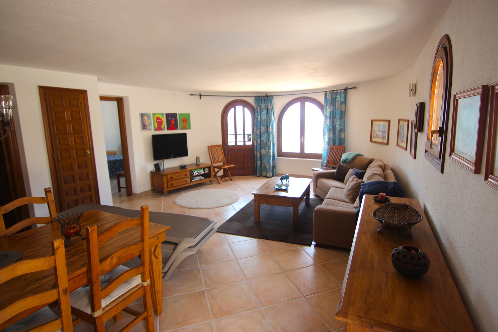 Villa mit Pool und spektakulärem Meerblick in Cumbre del Sol.