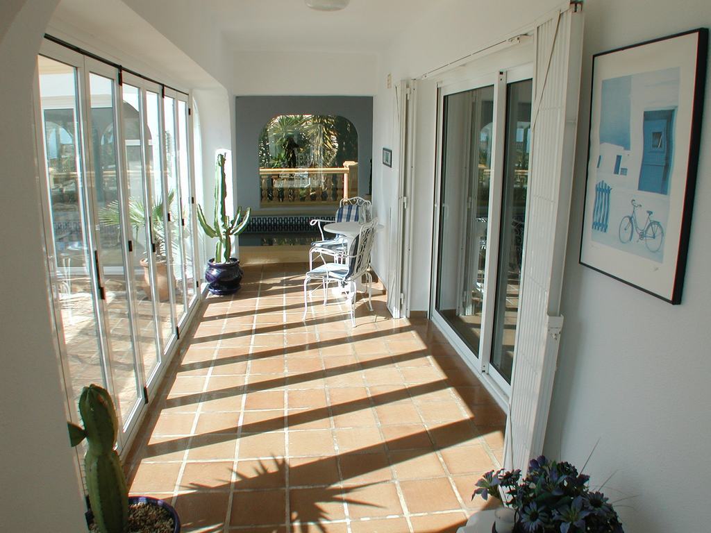 Einzigartige Villa zu verkaufen mit Innenpool und fantastischem Meerblick in der Cumbre de Sol - Benitachell
