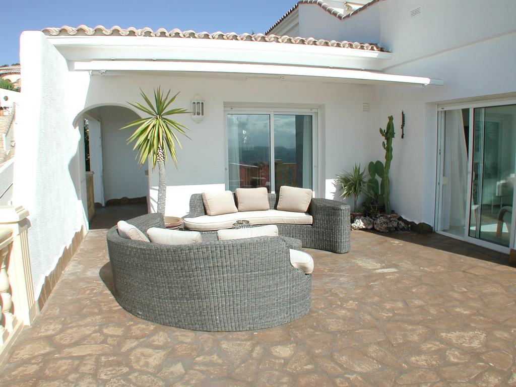 Einzigartige Villa zu verkaufen mit Innenpool und fantastischem Meerblick in der Cumbre de Sol - Benitachell