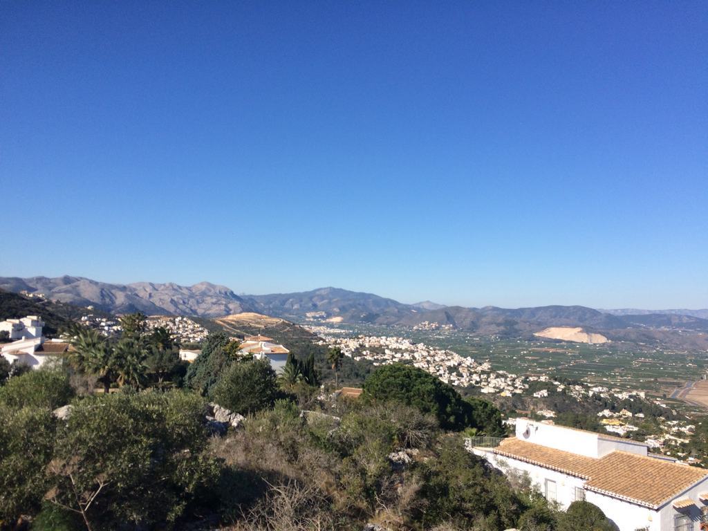 Herrliches Grundstück zum Verkauf mit Panorama-Meersicht in Monte Pego -Denia