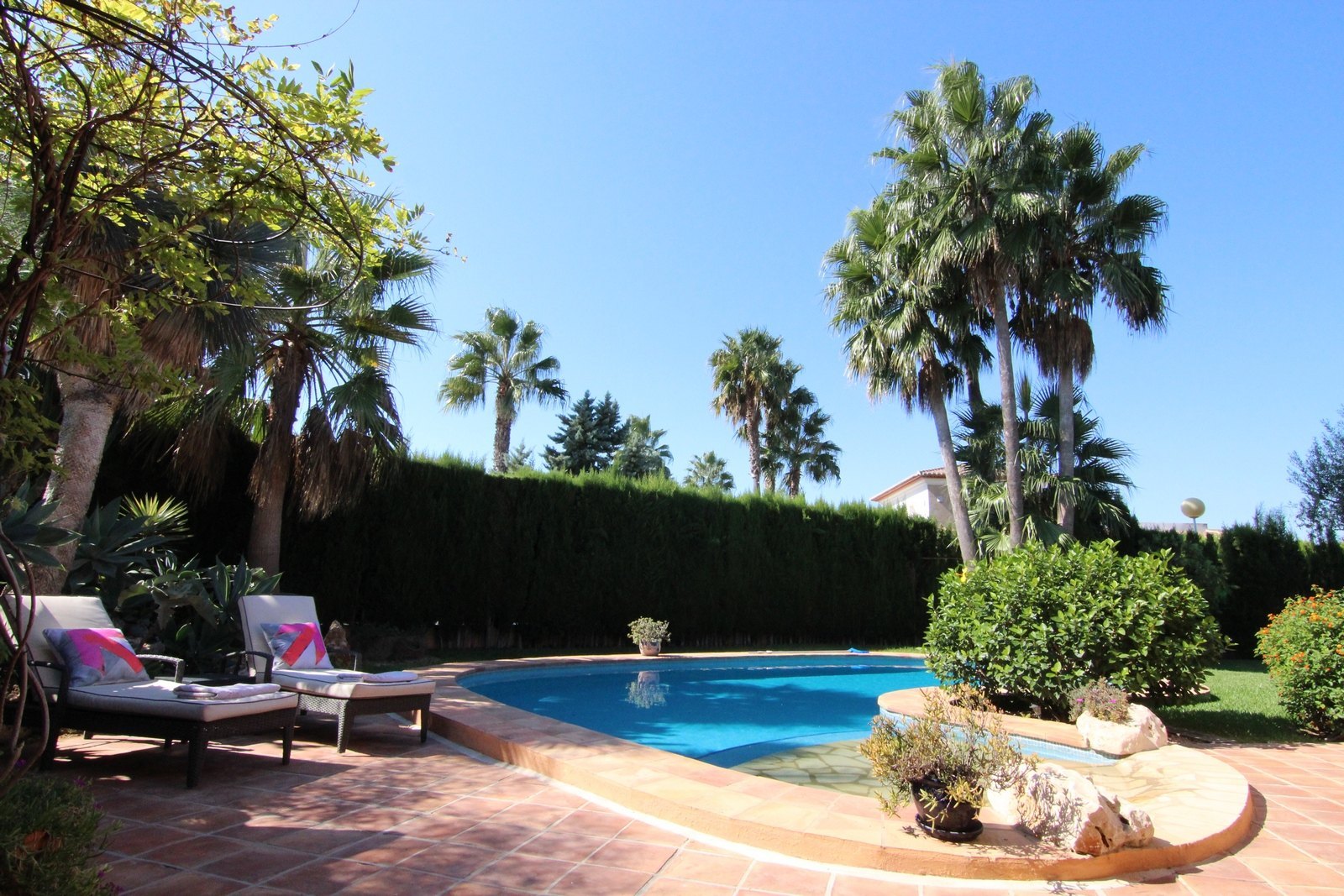Villa zum Verkauf in Jávea erstellt von Toni Mari, Bildhauer.