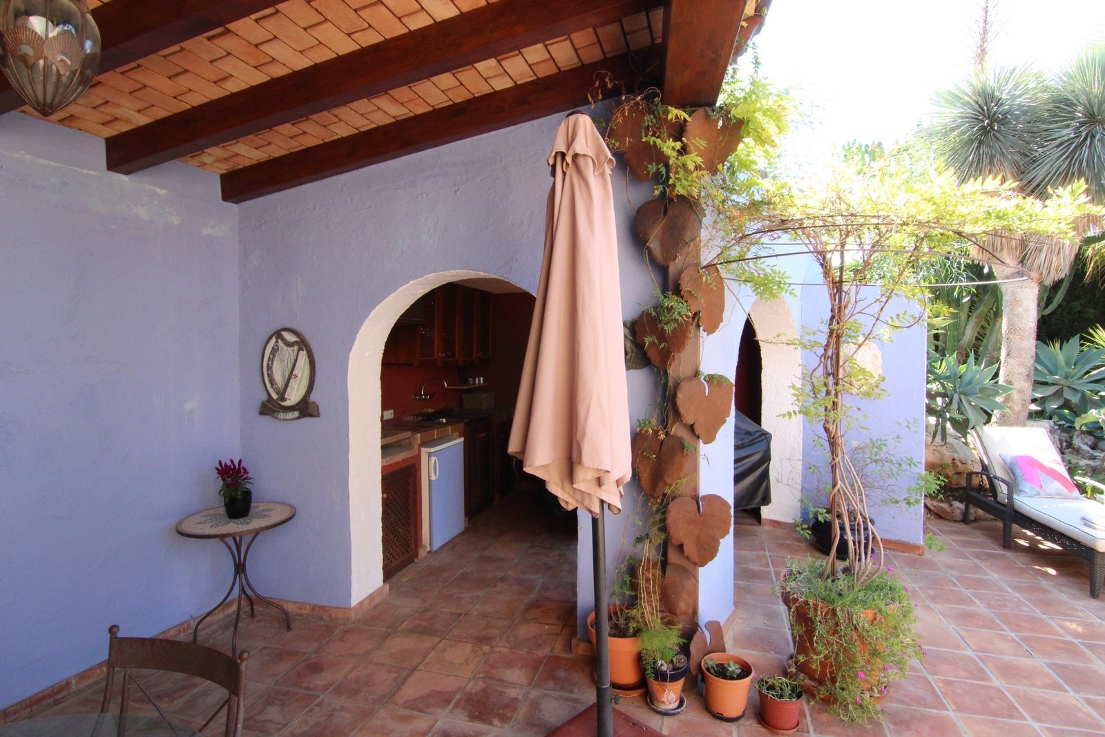 Villa zum Verkauf in Jávea erstellt von Toni Mari, Bildhauer.