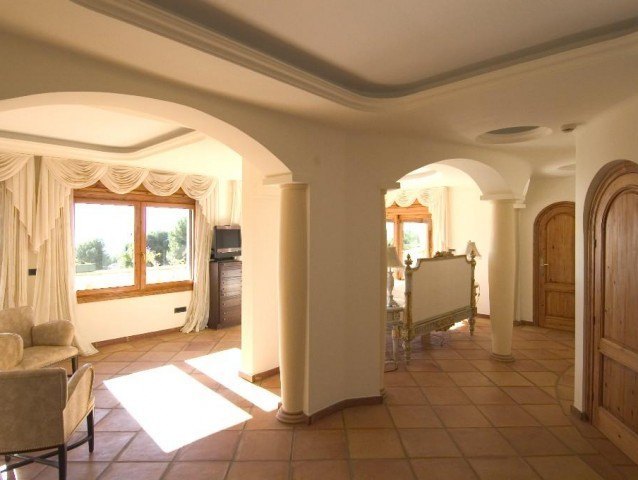 Unikat zum Verkauf in Toplage mit fantastischer Meersicht in Moraira