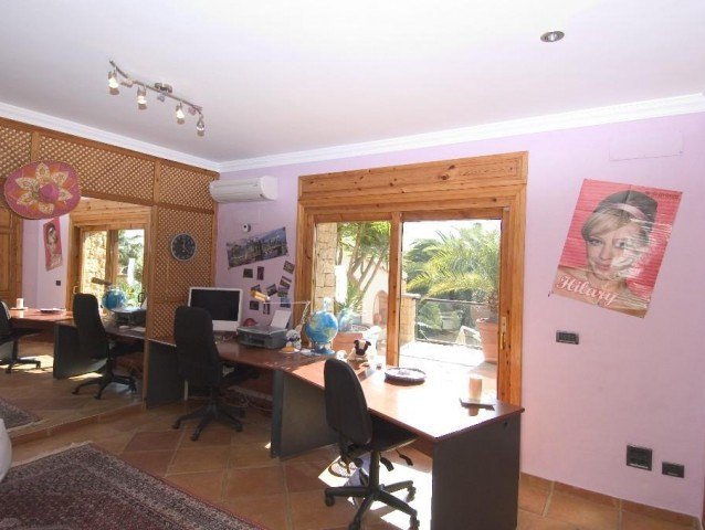Unikat zum Verkauf in Toplage mit fantastischer Meersicht in Moraira