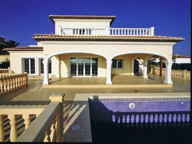 Neubau-Villa zum Verkauf nahe beim Golf Club von Javea